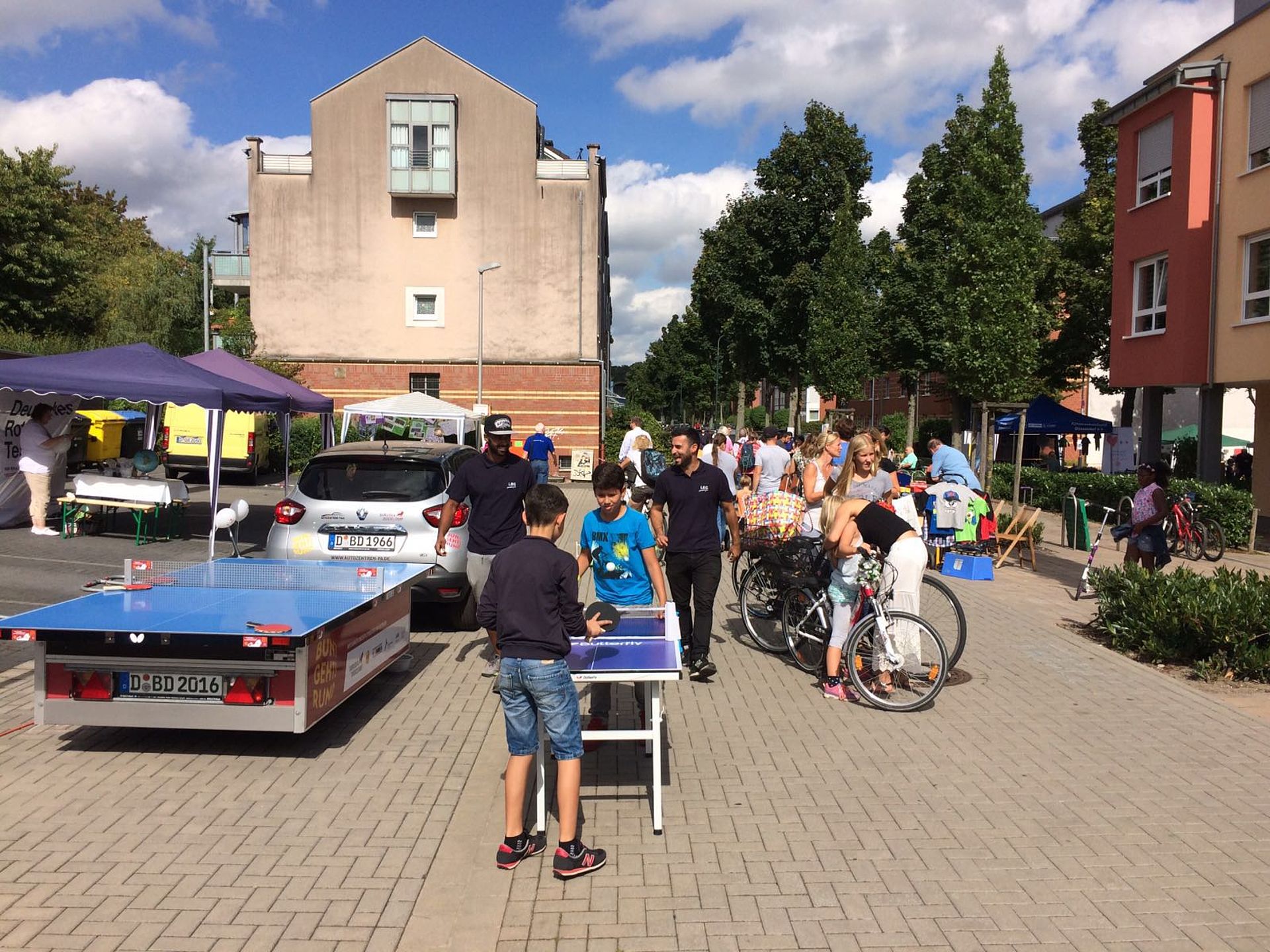 Bund gehts rund Strassenfest Gerresheim